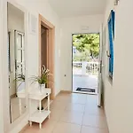 Apartment Sea Front *