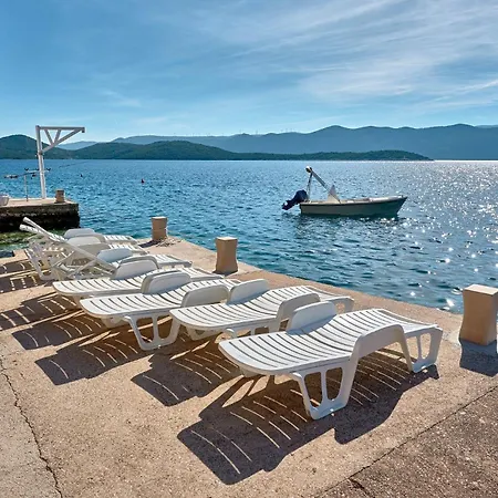 Sea Front Apartment *